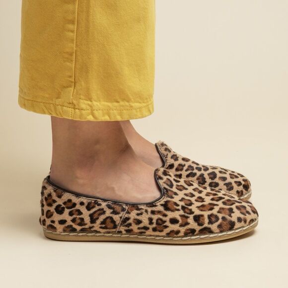 CHARIX Leopard Slip On Flat Loafers Comfort Cushion Leather Cowhide Hair 39/8.5 - Picture 5 of 16